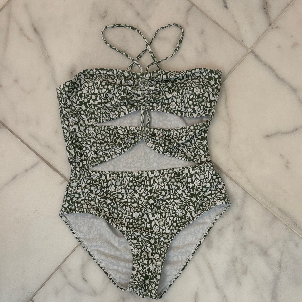 SHEIN Green and White Kids Swim One Piece